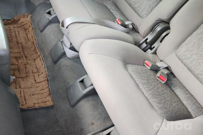 Nissan Patrol Y61 SUV 3-doors