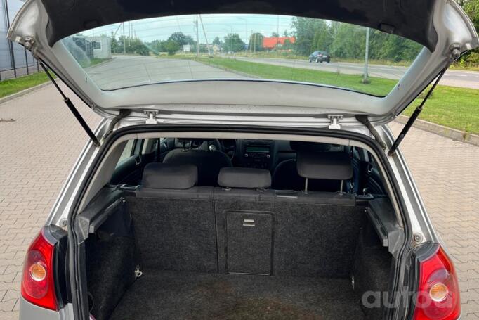 Volkswagen Golf 5 generation Hatchback 5-doors
