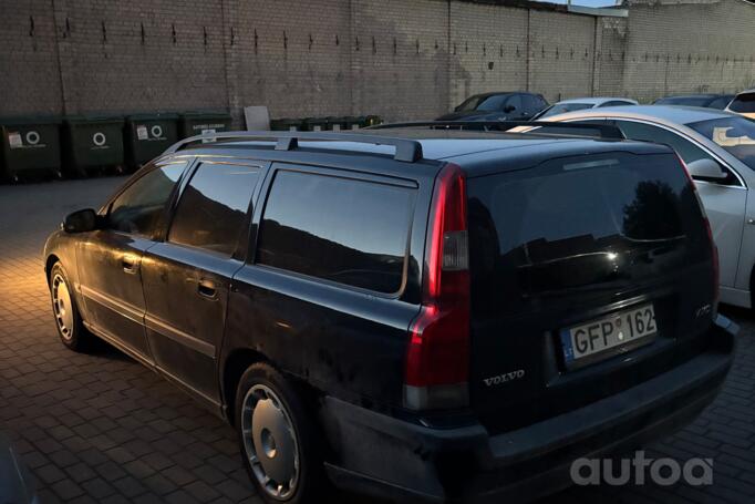Volvo V70 2 generation wagon