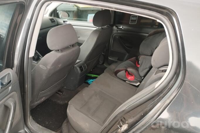 Volkswagen Golf 5 generation Hatchback 5-doors