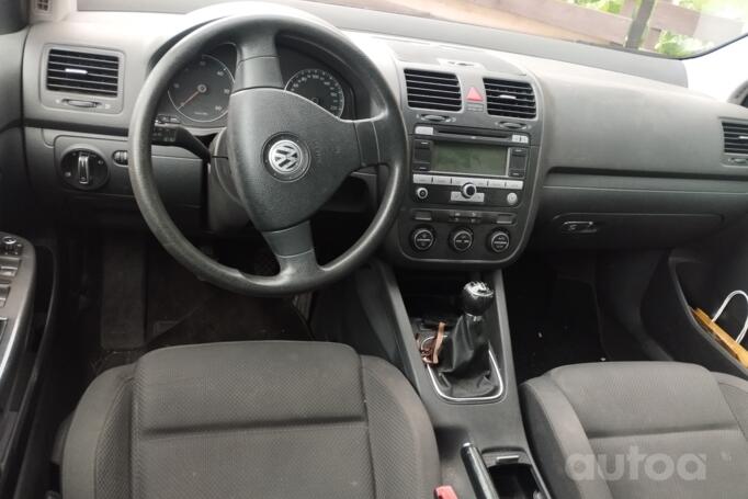 Volkswagen Golf 5 generation Hatchback 5-doors