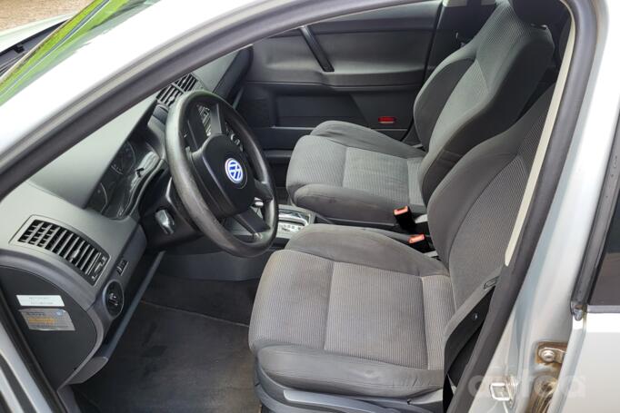 Volkswagen Polo 4 generation Hatchback 5-doors