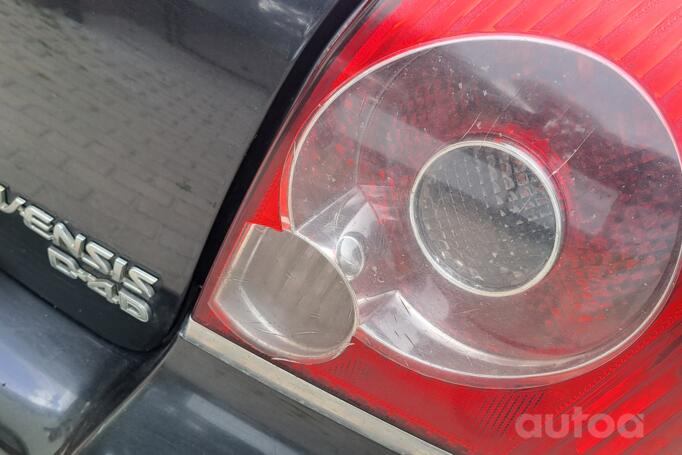 Toyota Avensis 2 generation [restyling] Sedan