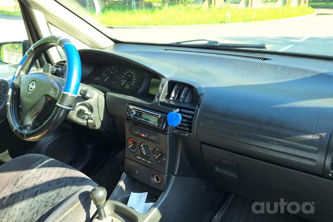 Opel Zafira A Minivan 5-doors