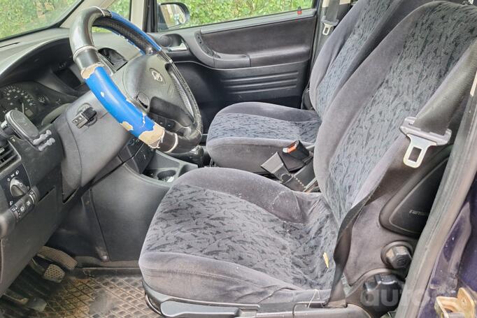 Opel Zafira A Minivan 5-doors