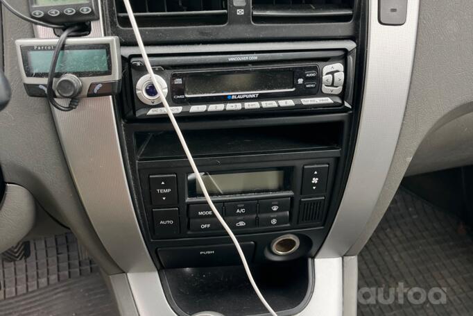 Hyundai Tucson 1 generation Crossover