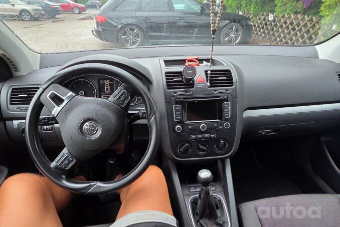 Volkswagen Golf 5 generation Hatchback 5-doors