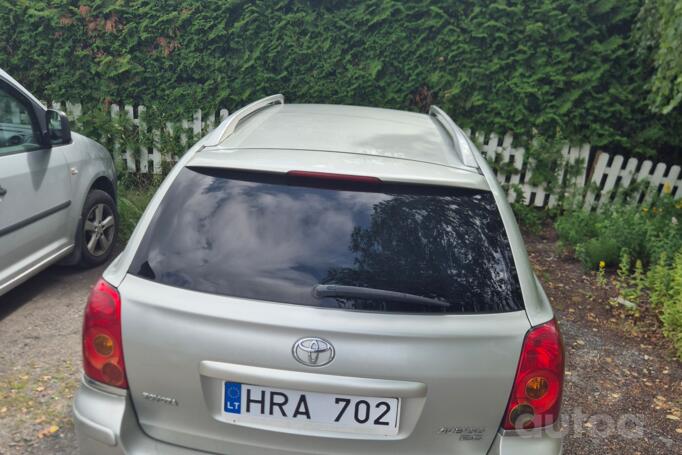 Toyota Avensis 2 generation wagon