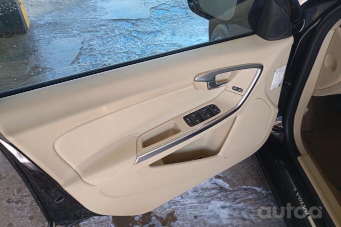 Volvo V60 1 generation wagon