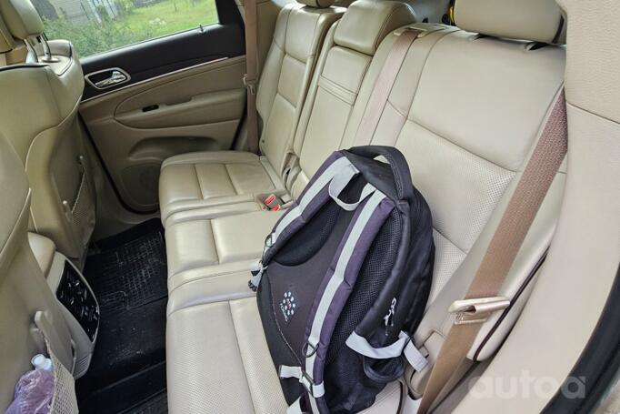 Jeep Grand Cherokee WK2 [restyling] SUV 5-doors