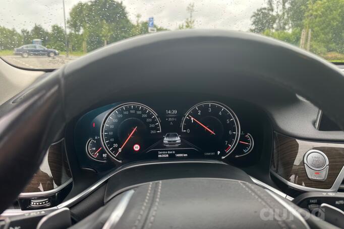 BMW 7 Series G11/G12 Sedan