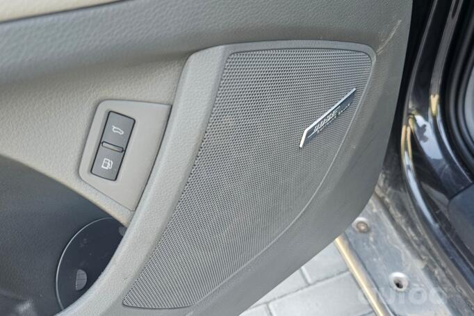 Audi Q7 4L Crossover