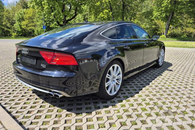 Audi A7 4G Sportback liftback