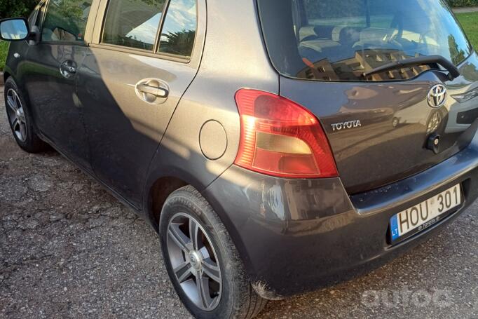 Toyota Yaris 2 generation