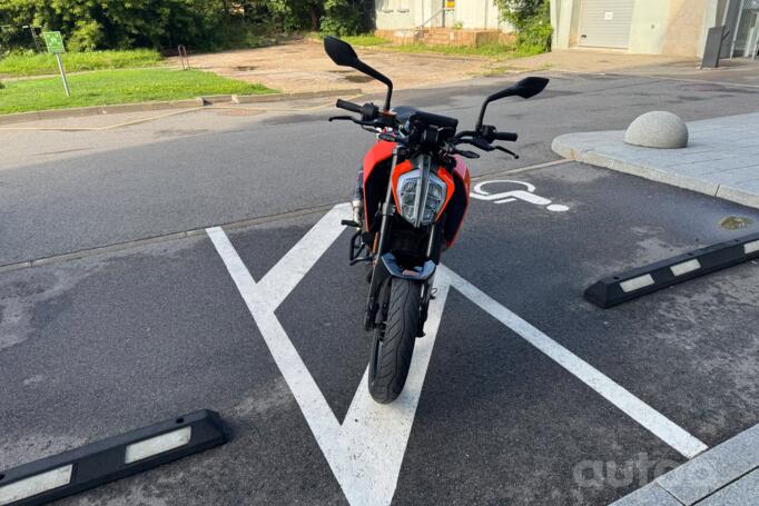 KTM 125