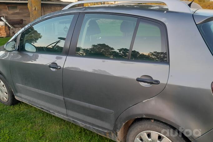 Volkswagen Golf Plus 1 generation