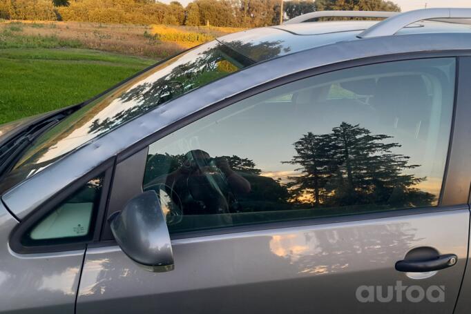 Volkswagen Golf Plus 1 generation
