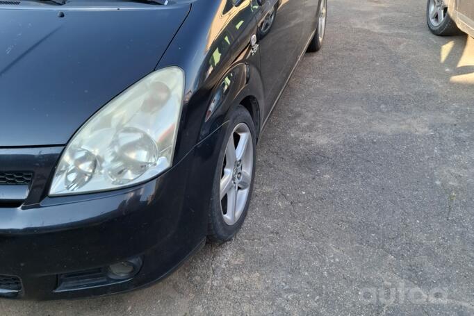 Toyota Corolla Verso 1 generation [restyling] Minivan