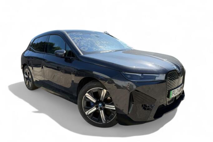 BMW iX