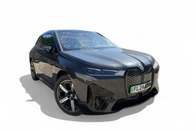 BMW iX
