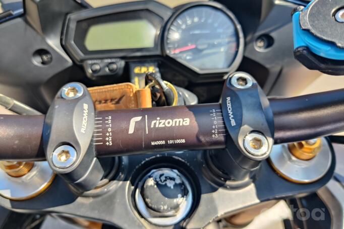 Yamaha FZ