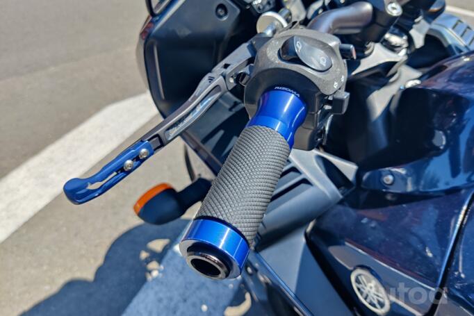 Yamaha FZ