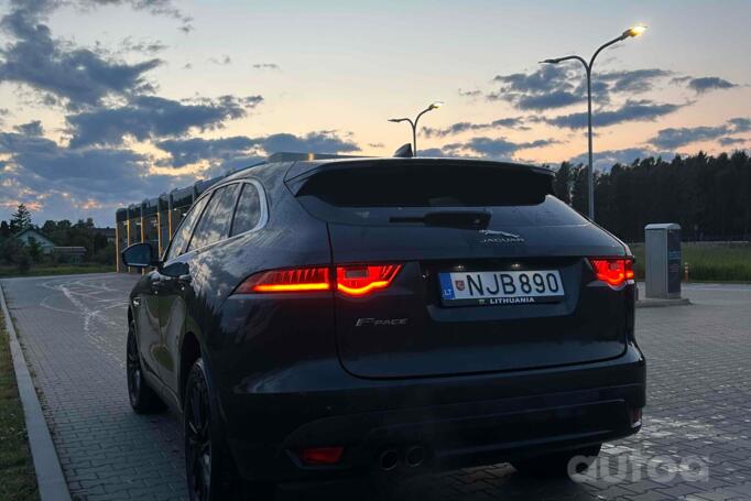 Jaguar F-Pace