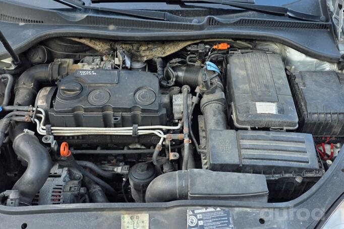 Volkswagen Golf 5 generation Hatchback 5-doors