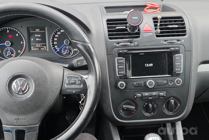 Volkswagen Golf 5 generation Hatchback 5-doors