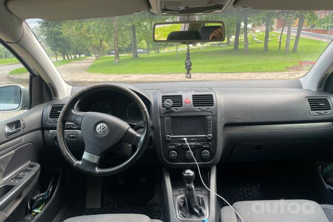 Volkswagen Golf 5 generation Hatchback 5-doors