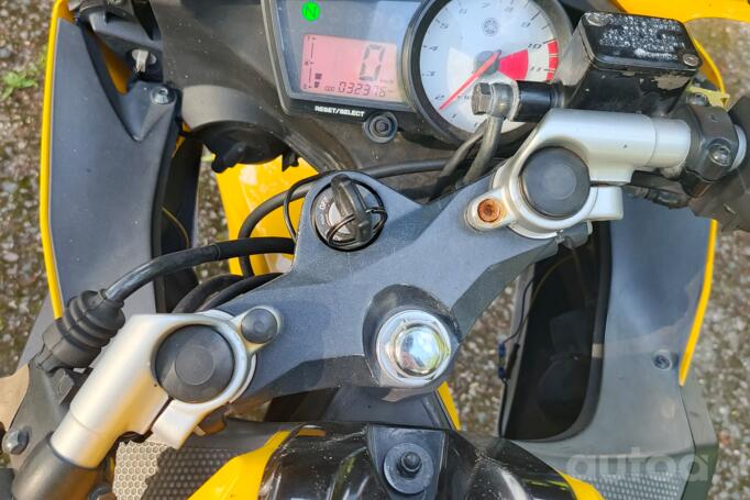 Yamaha YZF