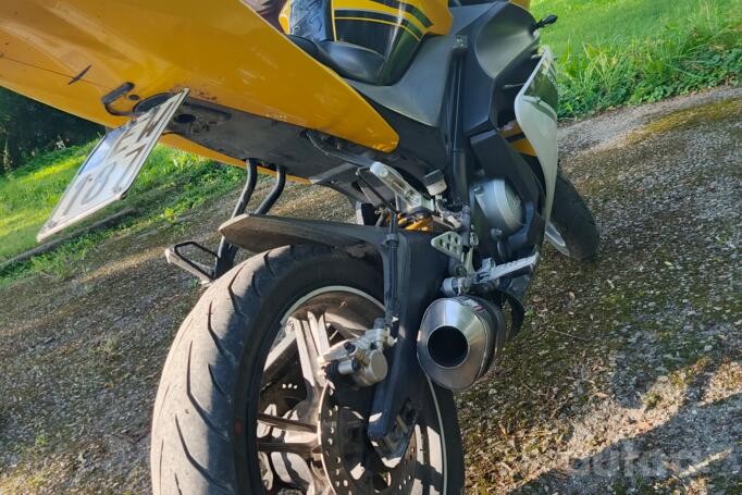 Yamaha YZF