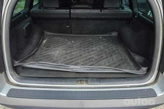 Volvo V70 2 generation [restyling] wagon 5-doors