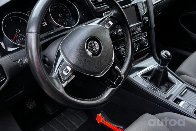 Volkswagen Golf 7 generation Hatchback 5-doors