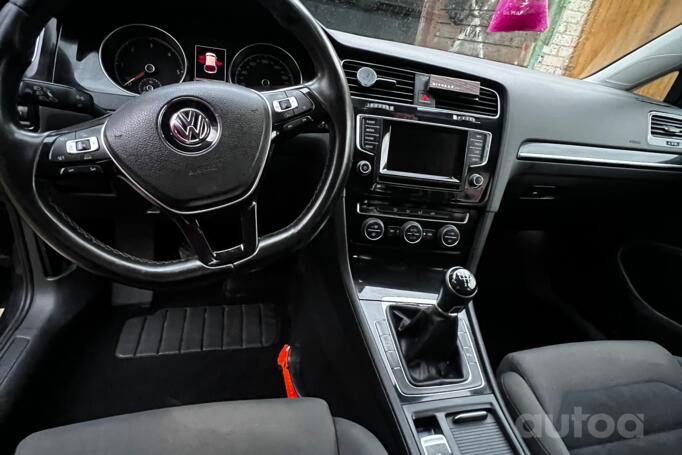 Volkswagen Golf 7 generation Hatchback 5-doors