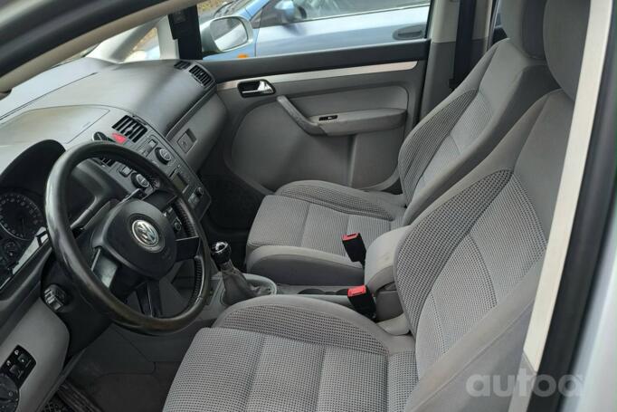 Volkswagen Touran 1 generation Minivan