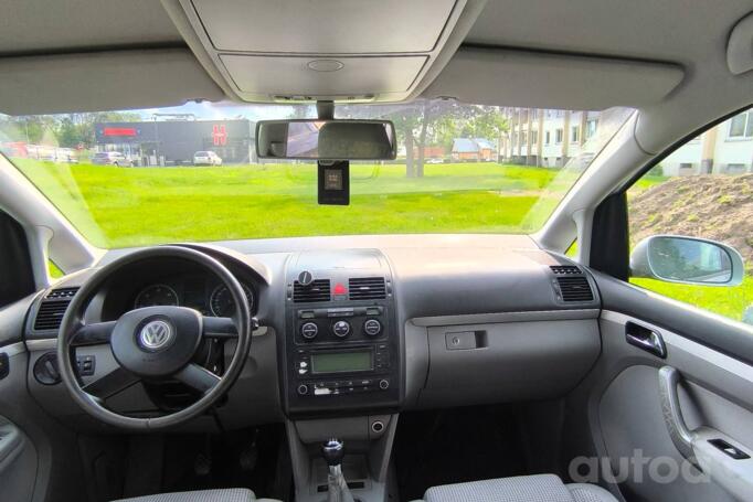 Volkswagen Touran 1 generation Minivan