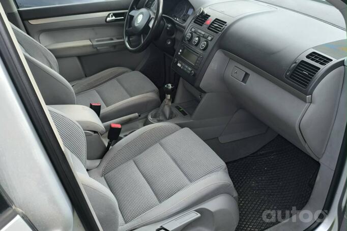 Volkswagen Touran 1 generation Minivan
