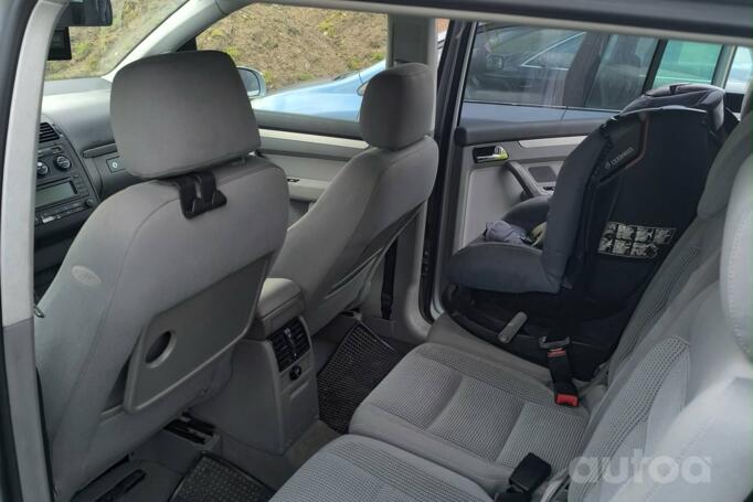 Volkswagen Touran 1 generation Minivan
