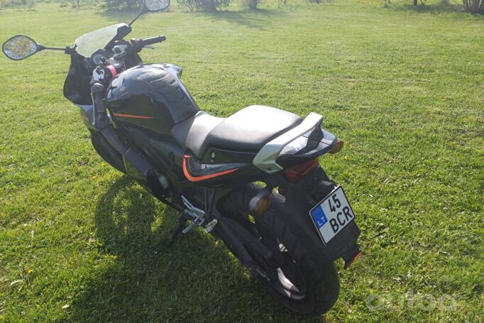 Yamaha TZR