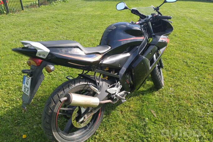 Yamaha TZR
