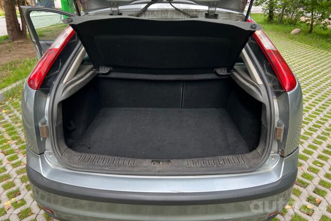 Ford Focus 2 generation Hatchback 5-doors