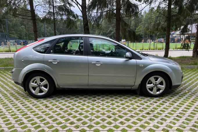 Ford Focus 2 generation Hatchback 5-doors