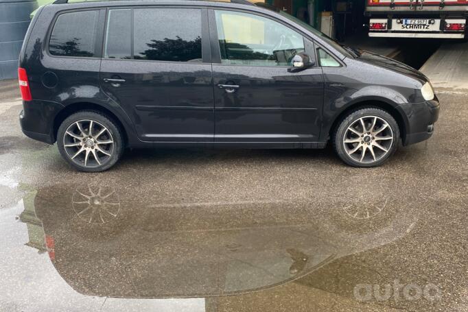 Volkswagen Touran 1 generation Minivan