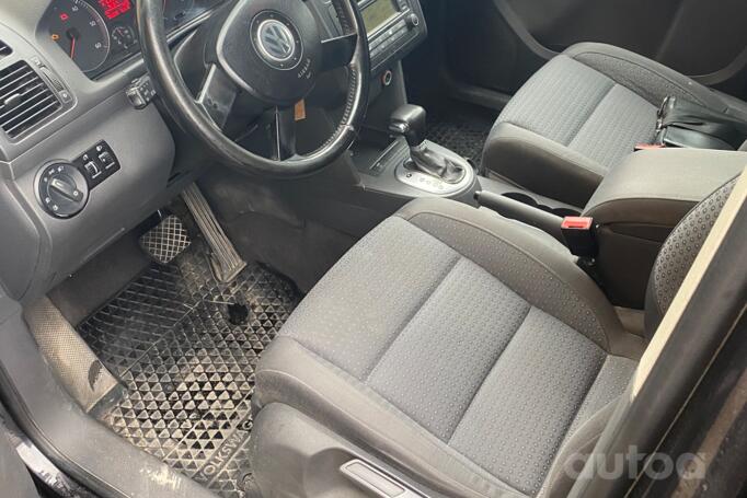 Volkswagen Touran 1 generation Minivan