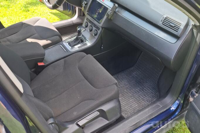 Volkswagen Passat B6 wagon 5-doors