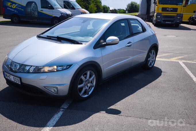 Honda Civic 8 generation Hatchback 5-doors