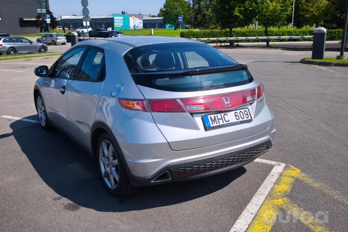 Honda Civic 8 generation Hatchback 5-doors