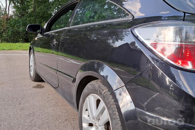 Opel Astra H Hatchback