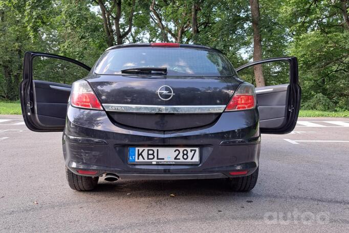 Opel Astra H Hatchback
